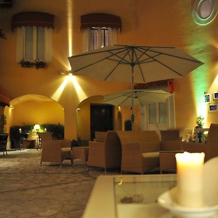 San Leucio Resort กาแซร์ตา ภายนอก รูปภาพ