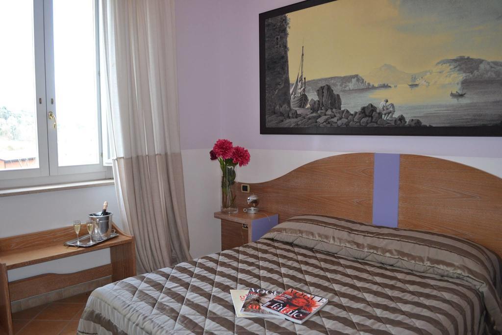 San Leucio Resort กาแซร์ตา ห้อง รูปภาพ