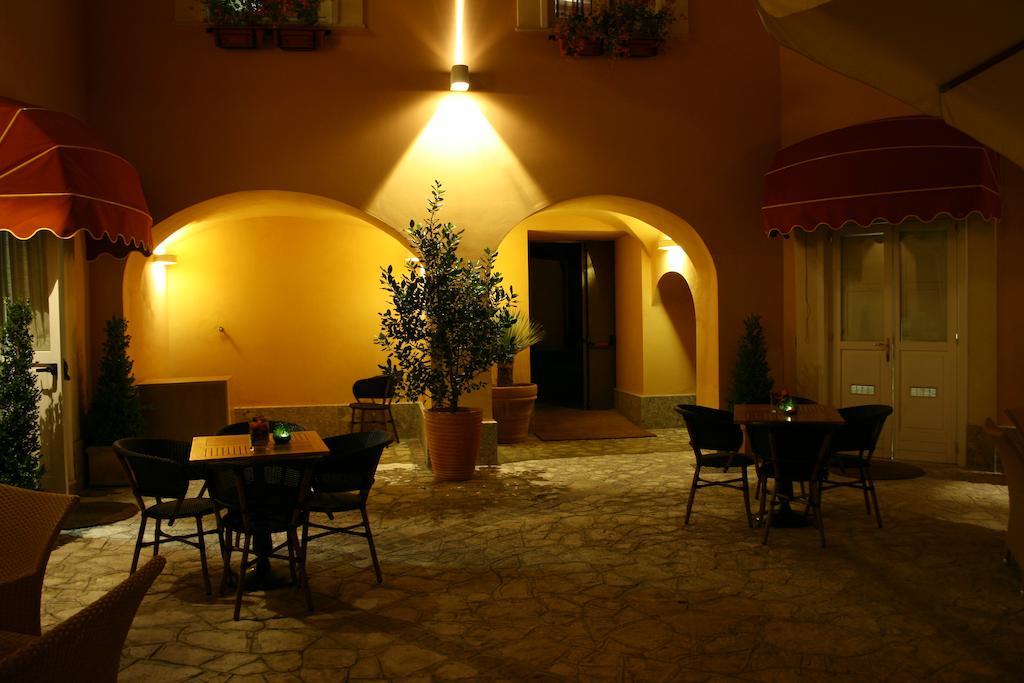 San Leucio Resort กาแซร์ตา ภายนอก รูปภาพ